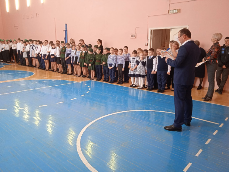 Фестиваль "Смотр строя и песни".